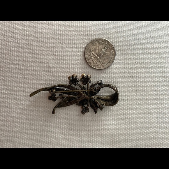 Beautiful vintage pin - Picture 2 of 2